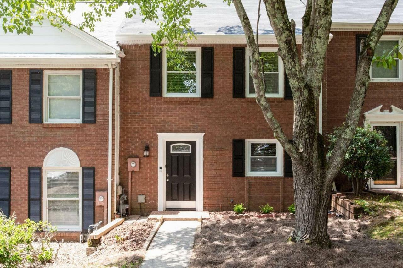 Modern + Cozy Townhome - Minutes To Avalon W/King Roswell Exterior photo